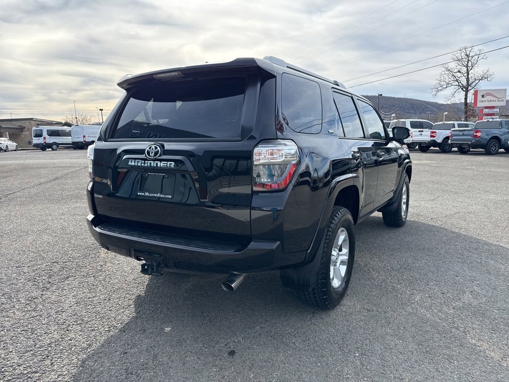 Used 2018 Toyota 4Runner SR5 Premium image 4