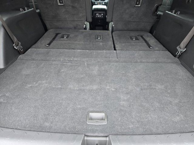 Used 2022 Chevrolet Traverse LT image 34