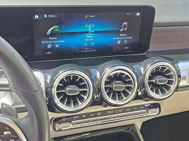 Used 2023 Mercedes-Benz GLB 250 image 14