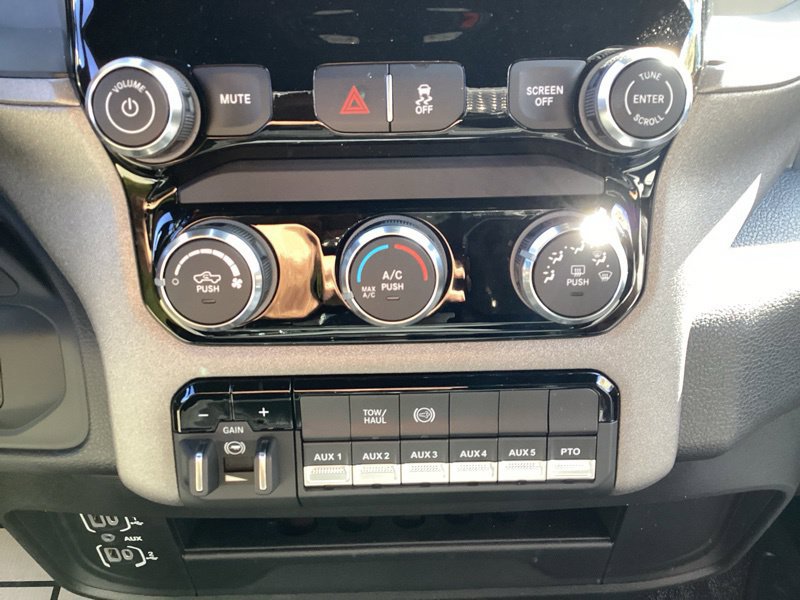 New 2026 RAM 5500 Tradesman w/ Chrome Appearance Group AWD/4WD image 33