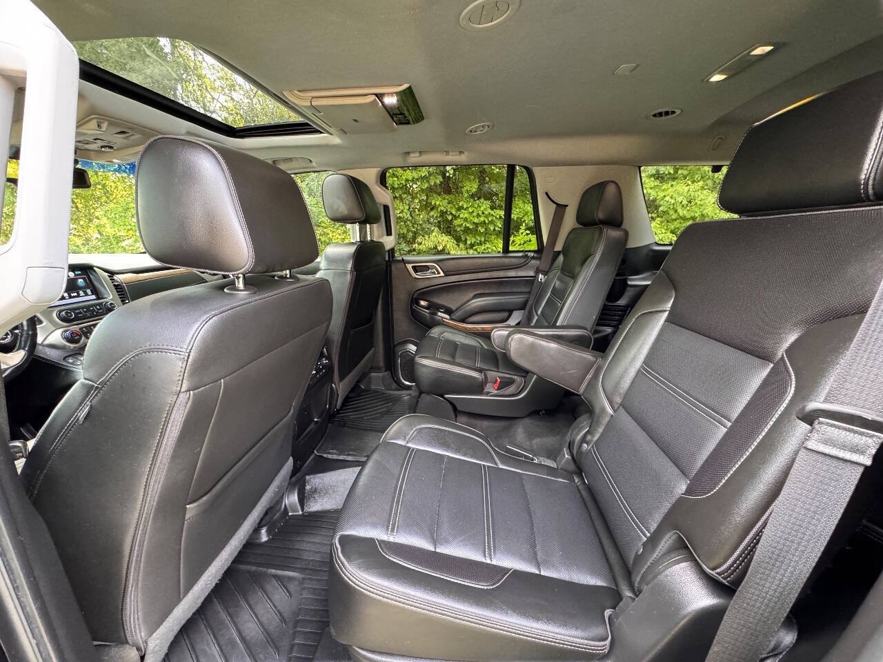 Used 2019 GMC Yukon Denali w/ Denali Ultimate Package AWD/4WD image 12