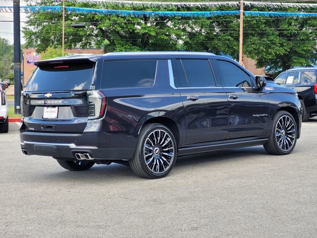 Used 2025 Chevrolet Suburban High Country image 4