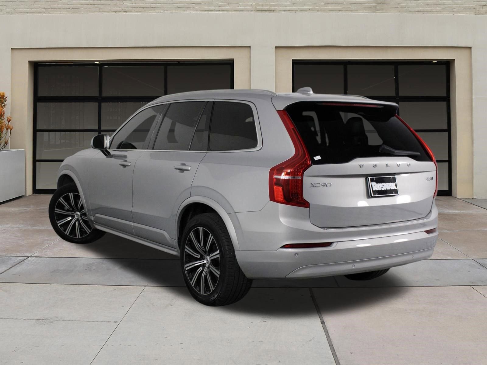Certified 2023 Volvo XC90 B5 Core w/ Protection Package Premier AWD/4WD image 2