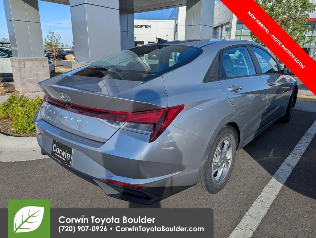 Used 2021 Hyundai Elantra SE w/ Cargo Package image 7