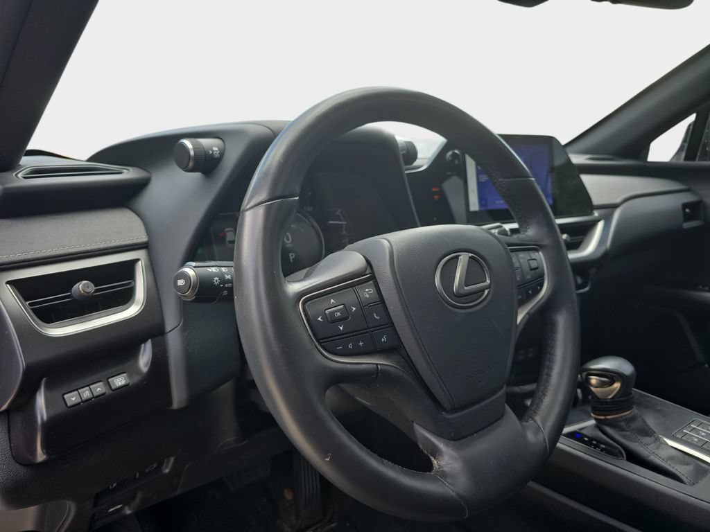 Used 2024 Lexus UX 250h FWD w/ Premium Package image 20