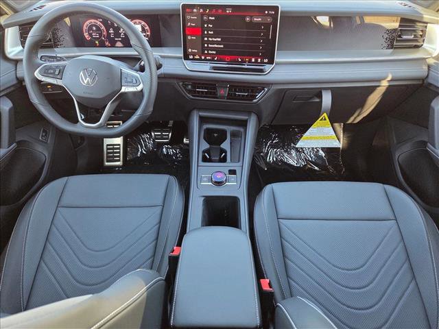 New 2026 Volkswagen Tiguan SE R-Line image 14