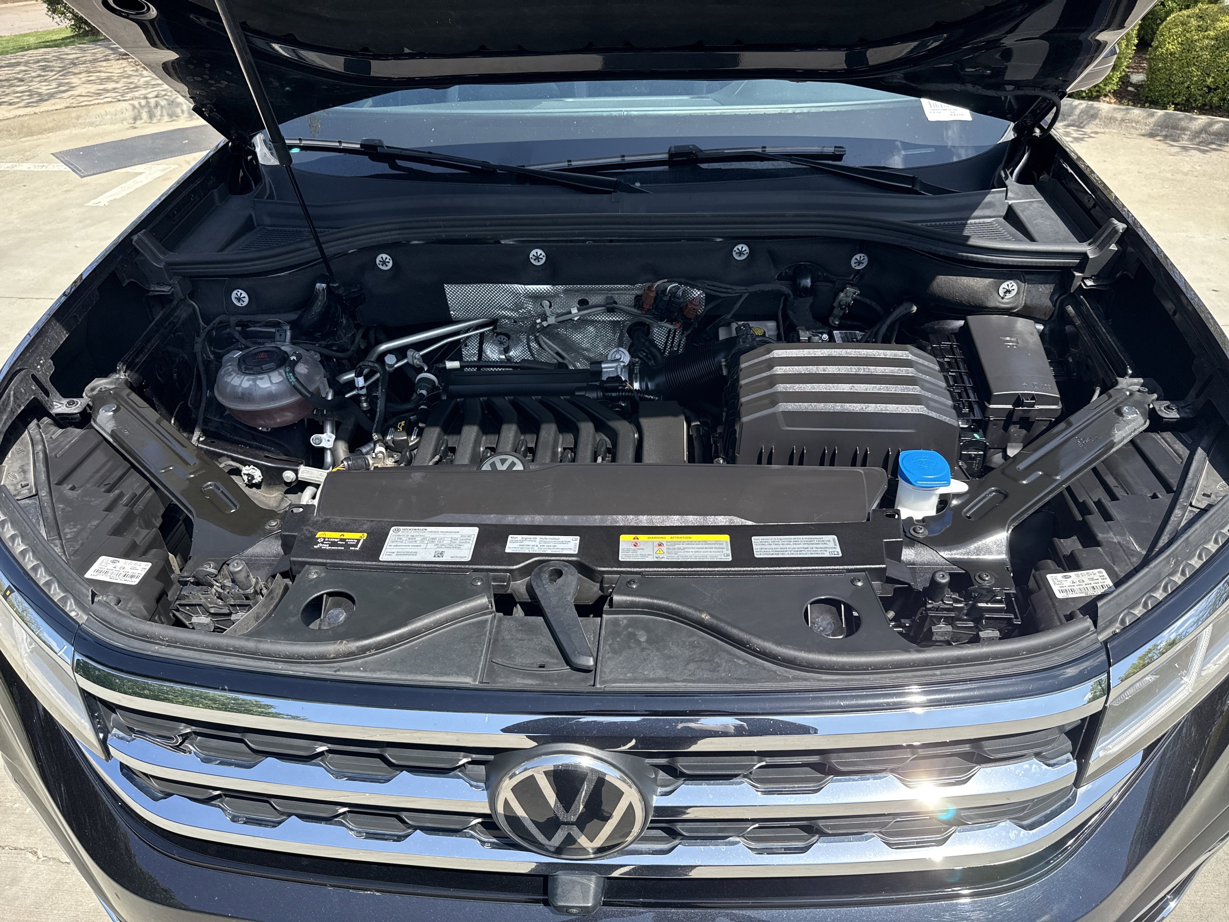 Used 2022 Volkswagen Atlas SEL Premium AWD/4WD image 34