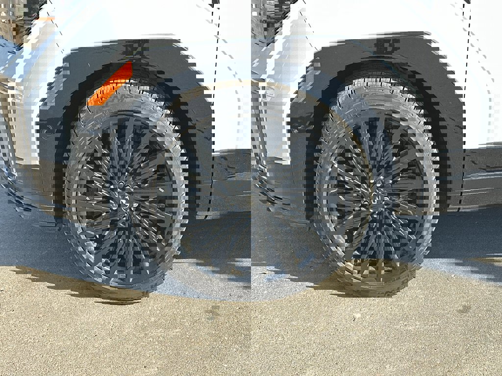 New 2025 Hyundai Santa Fe Calligraphy image 3