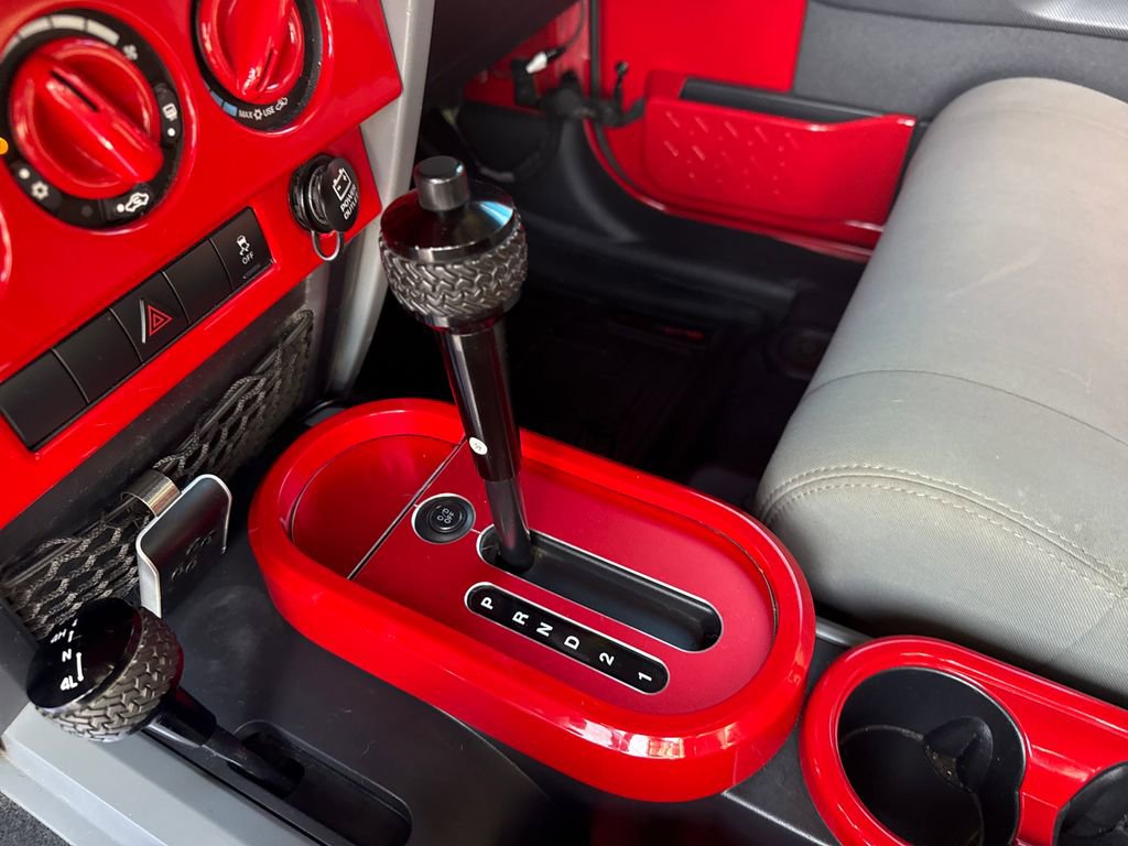 Used 2010 Jeep Wrangler Unlimited Sahara w/ Dual Top Group image 27