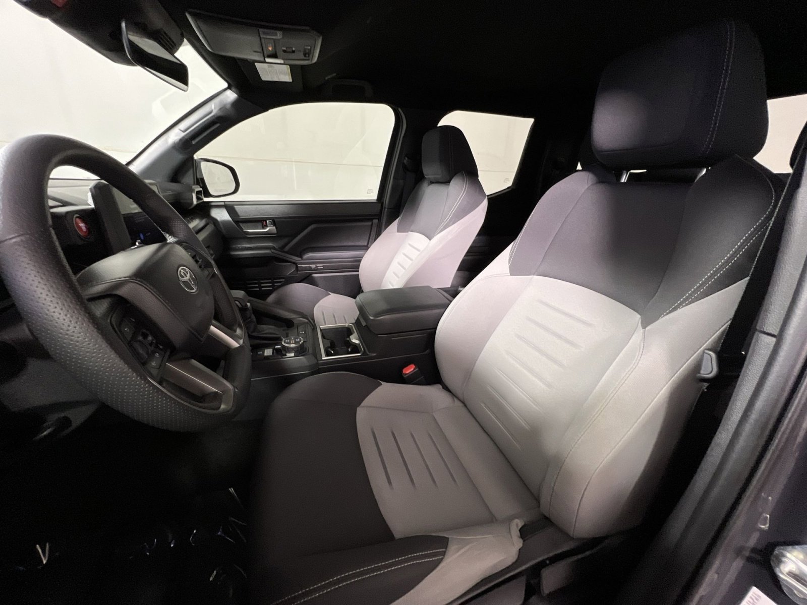 Used 2024 Toyota Tacoma TRD Off-Road image 13