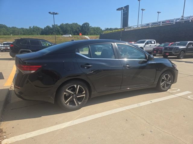 Used 2025 Nissan Sentra SV FWD image 4