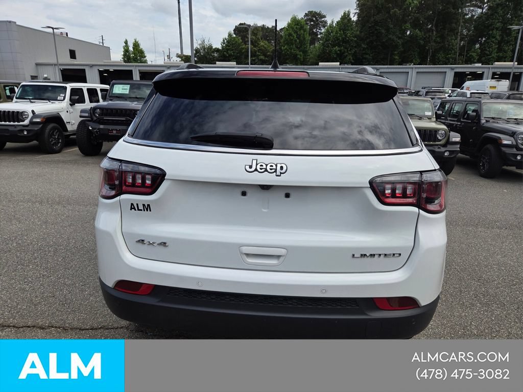 Used 2025 Jeep Compass Limited AWD/4WD image 11