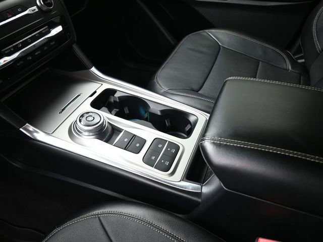 Used 2020 Ford Explorer Limited image 9