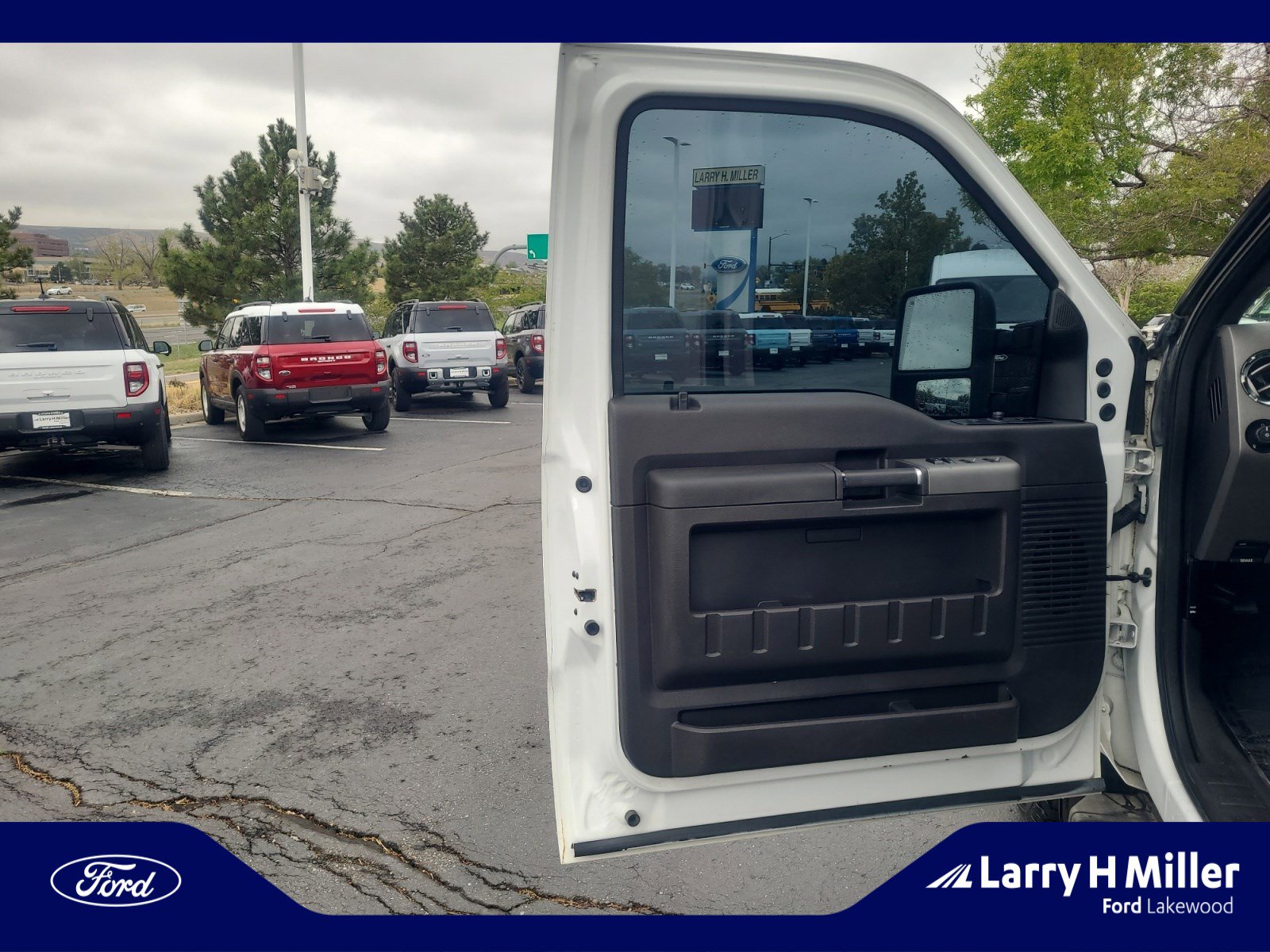 Used 2011 Ford F250 Lariat w/ Camper Pkg AWD/4WD image 13