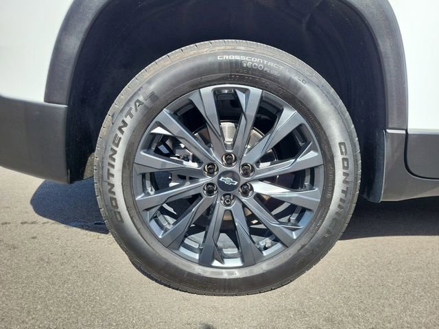 Used 2023 Chevrolet Traverse RS image 32