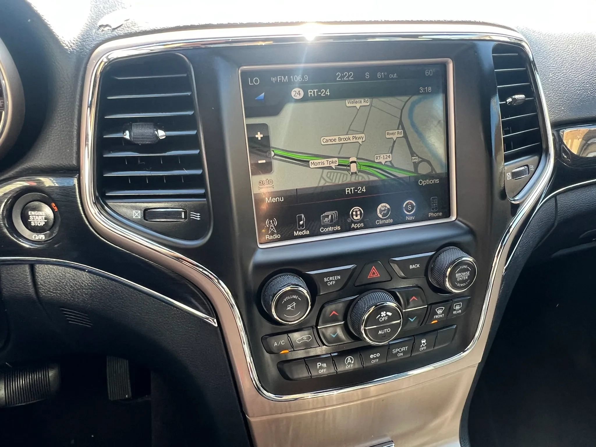 Used 2016 Jeep Grand Cherokee Limited 75th Anniversary AWD/4WD image 22