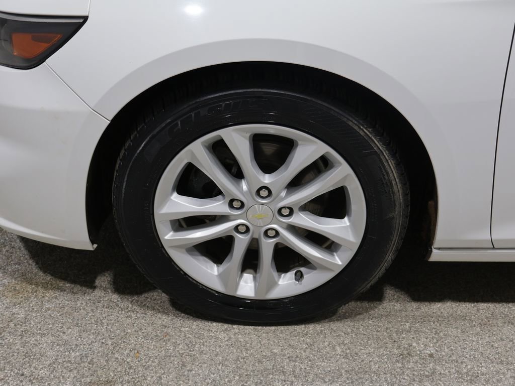 Used 2018 Chevrolet Malibu LT FWD image 8