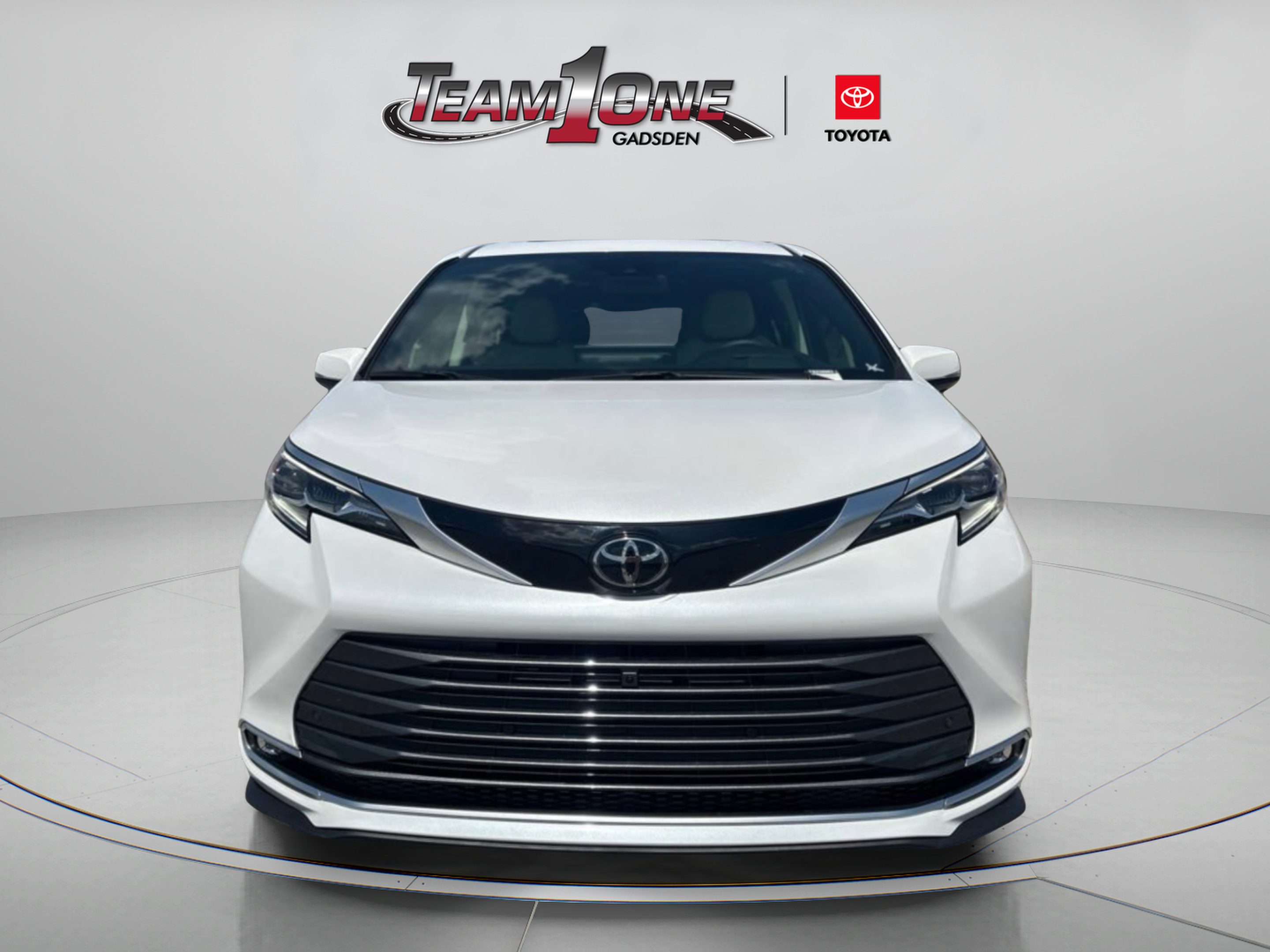 Certified 2026 Toyota Sienna Platinum AWD/4WD image 2