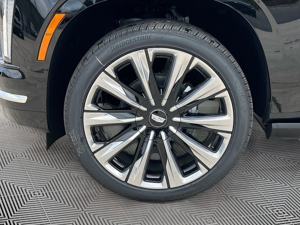 New 2026 Cadillac Escalade ESV Luxury w/ Touring Package AWD/4WD image 10