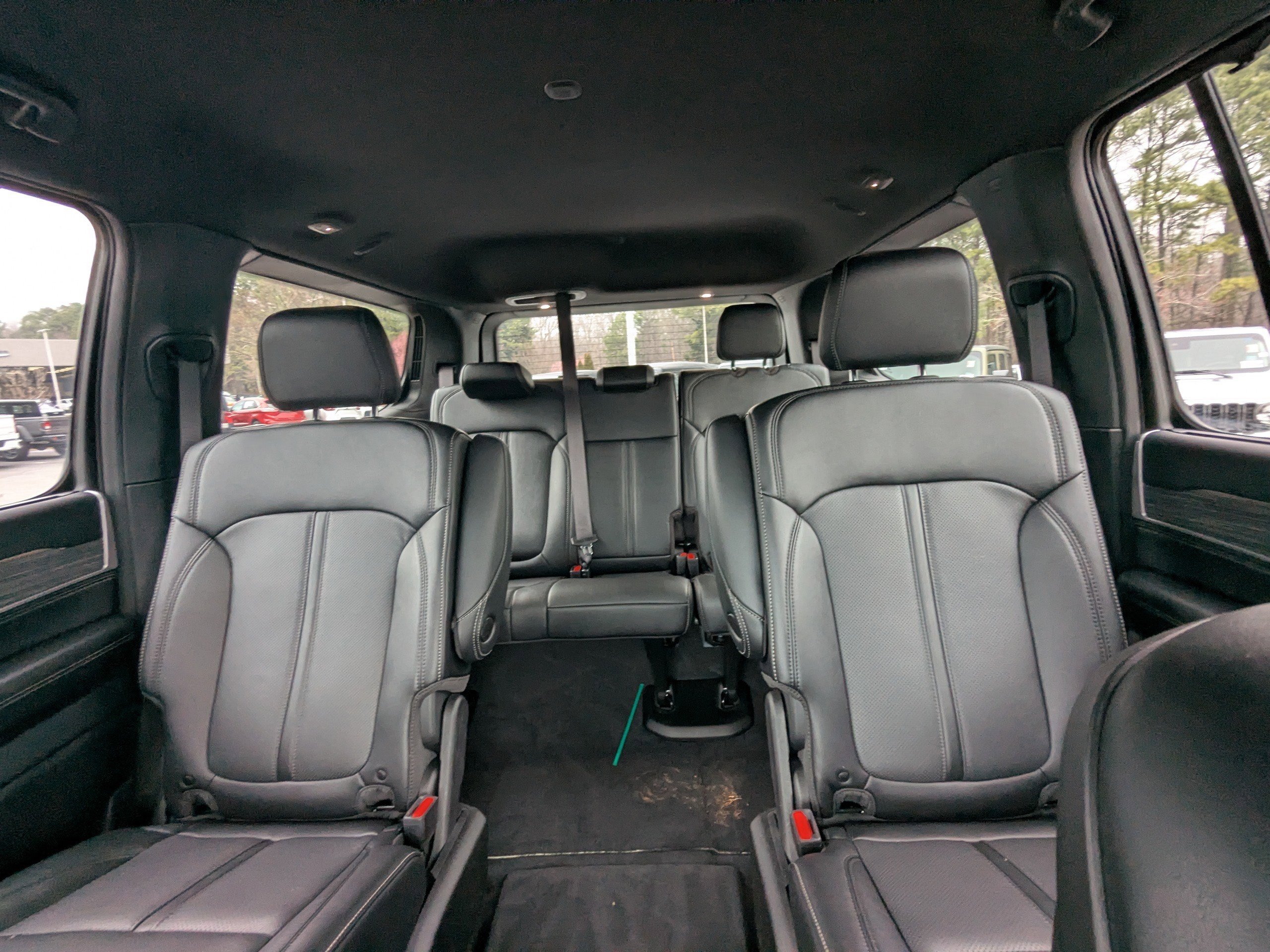 Used 2024 Jeep Wagoneer Series II w/ Convenience Group I image 10