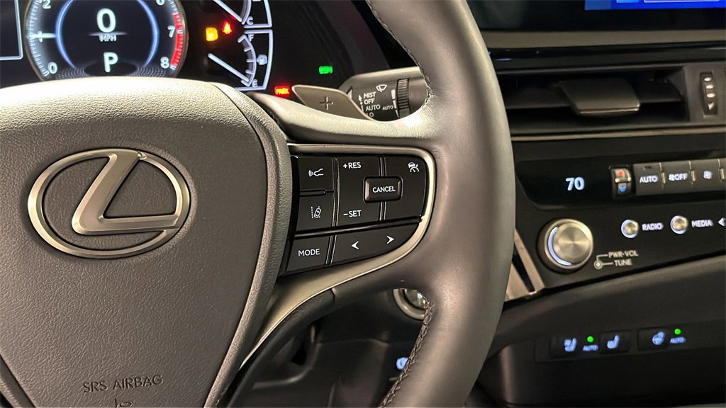 Certified 2024 Lexus ES 350 w/ Premium Package image 20