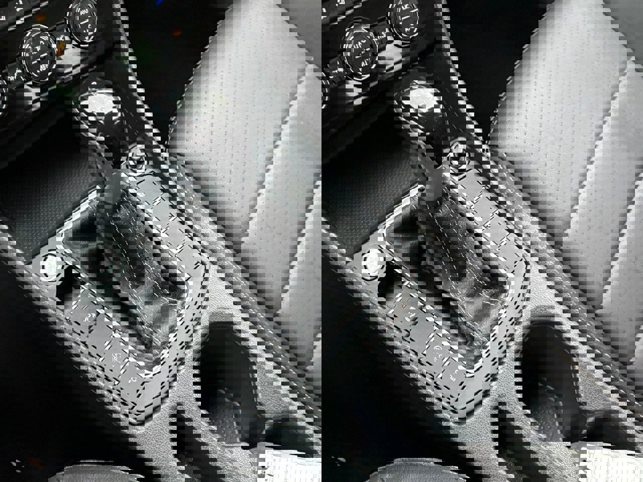 Used 2024 Volkswagen Jetta SE image 21