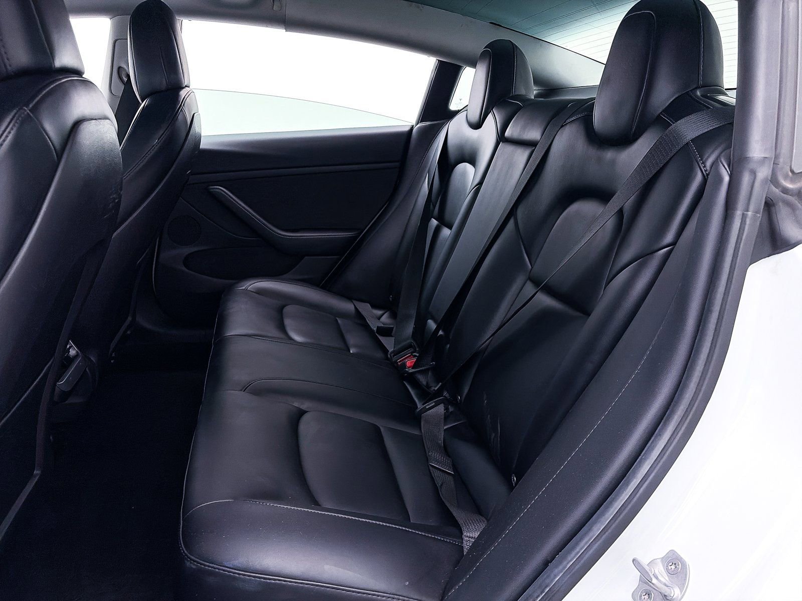 Used 2021 Tesla Model 3 Standard Range Plus image 31