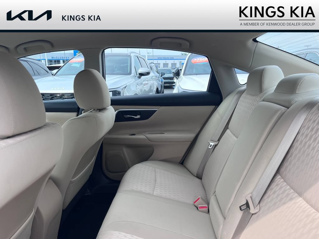 Used 2016 Nissan Altima 2.5 SV FWD image 15