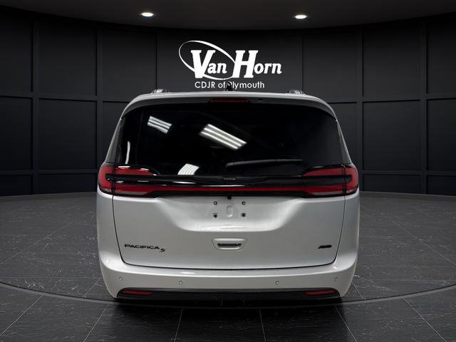 New 2026 Chrysler Pacifica Select w/ S Appearance Package image 12