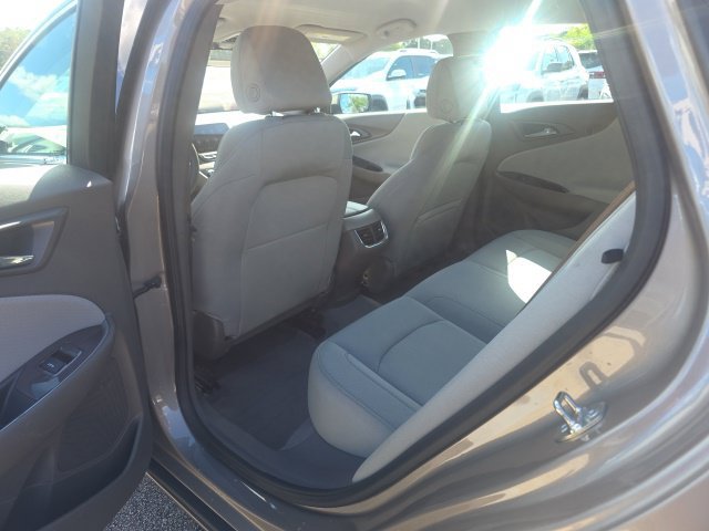 Used 2025 Chevrolet Malibu LT FWD image 24