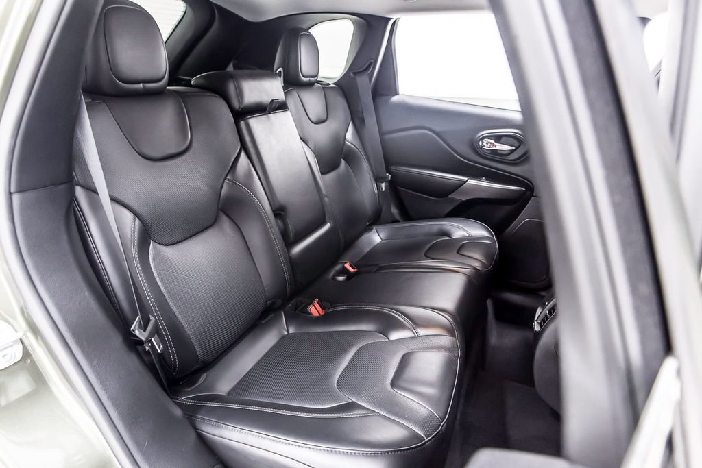 Used 2020 Jeep Cherokee Limited AWD/4WD image 33