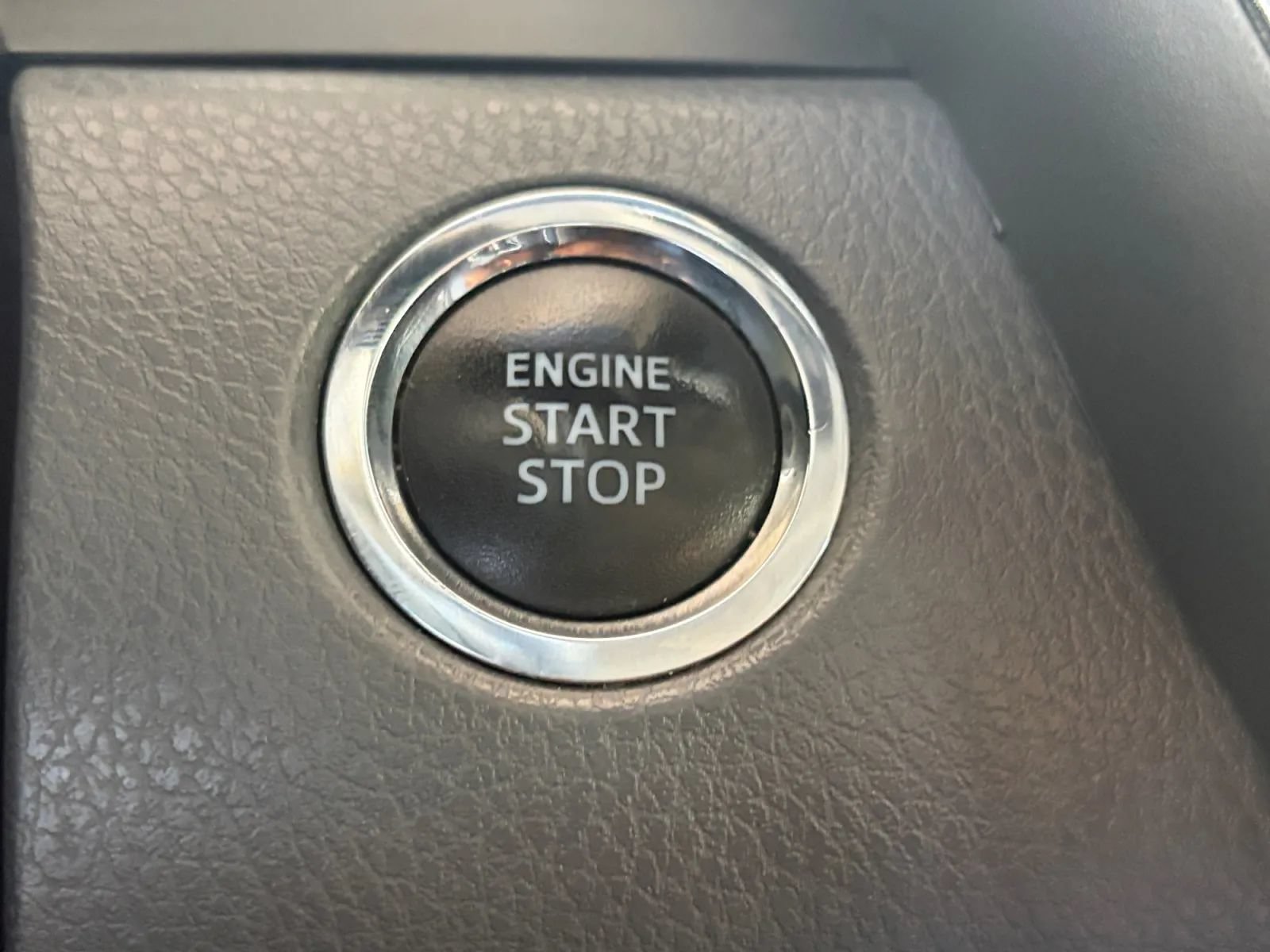 Used 2020 Toyota Camry XLE AWD/4WD image 25