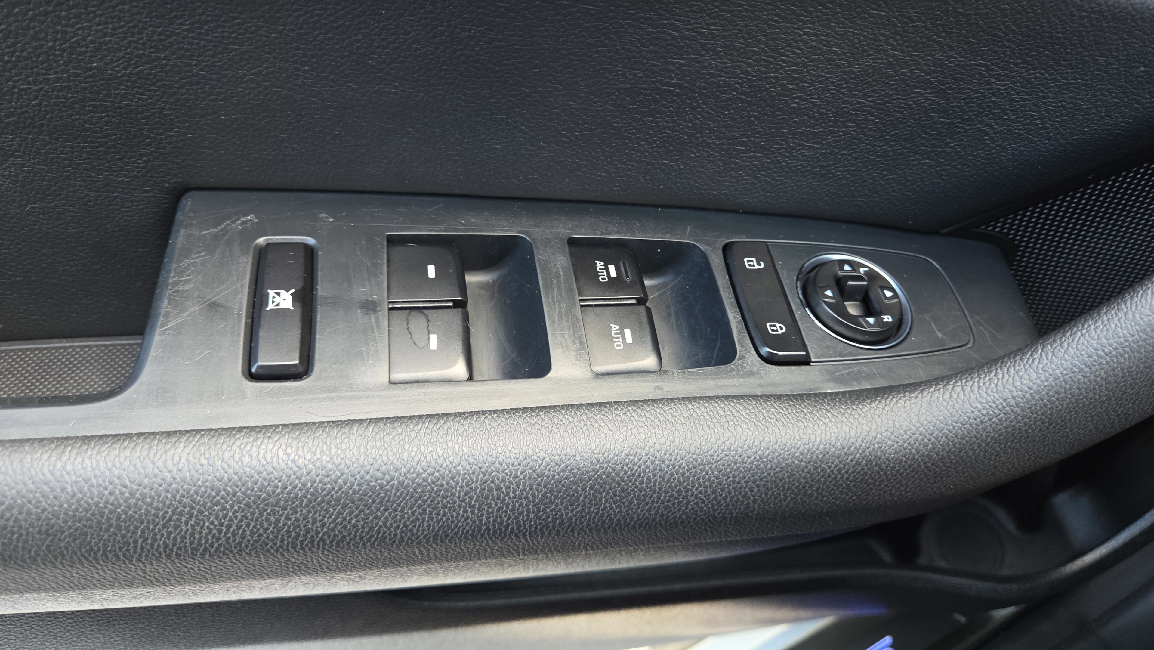 Used 2016 Hyundai Sonata Sport w/ Option Group 03 image 37