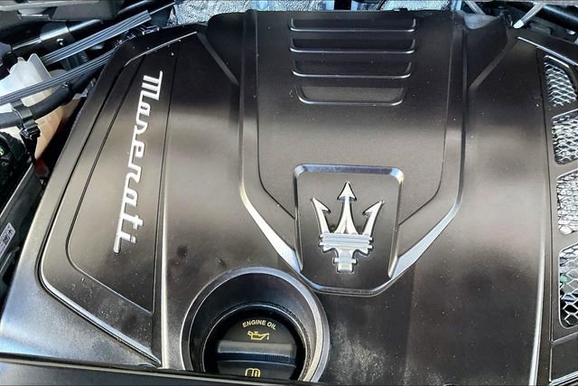Used 2024 Maserati Grecale GT image 32