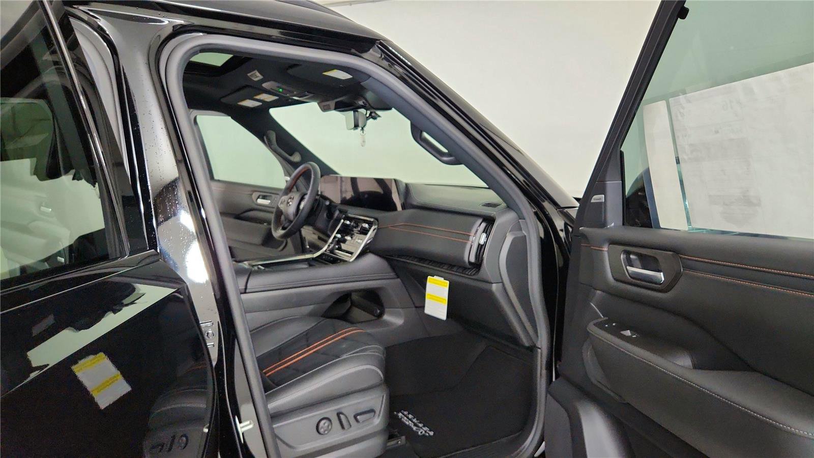 New 2025 Nissan Armada PRO-4X w/ Pro-4X Premium Package image 31