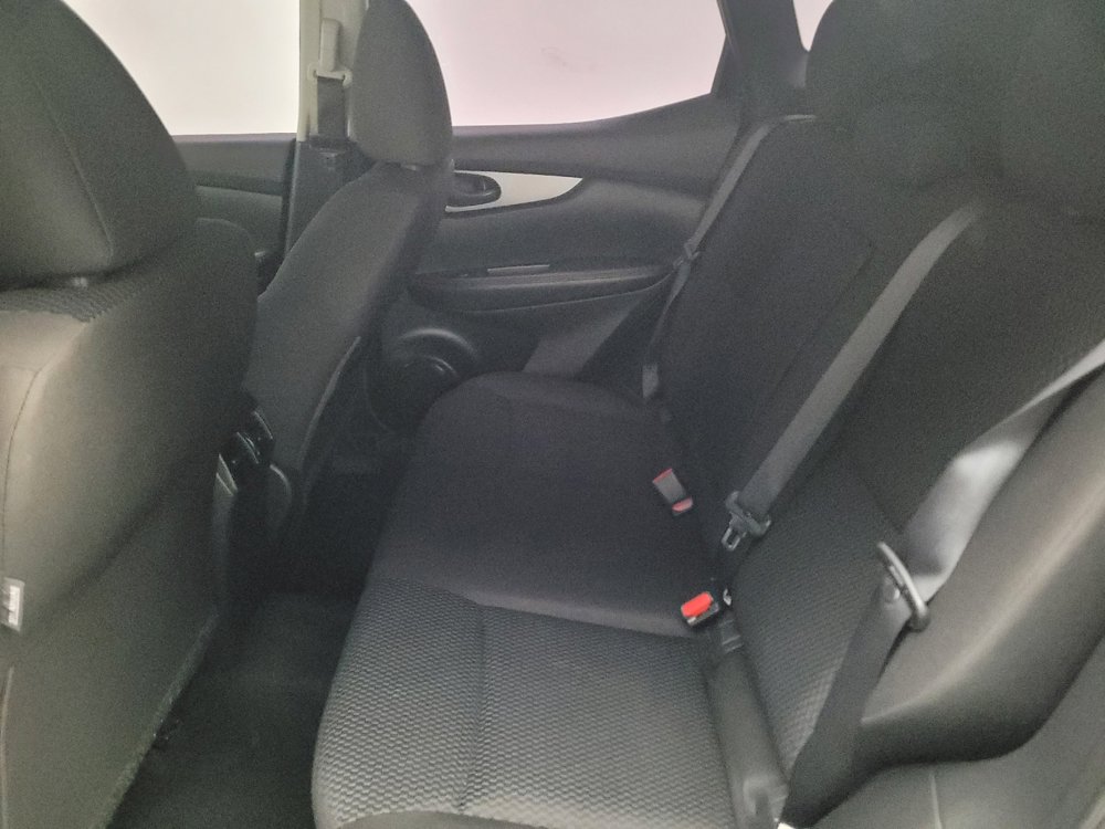 Used 2017 Nissan Rogue Sport S image 18