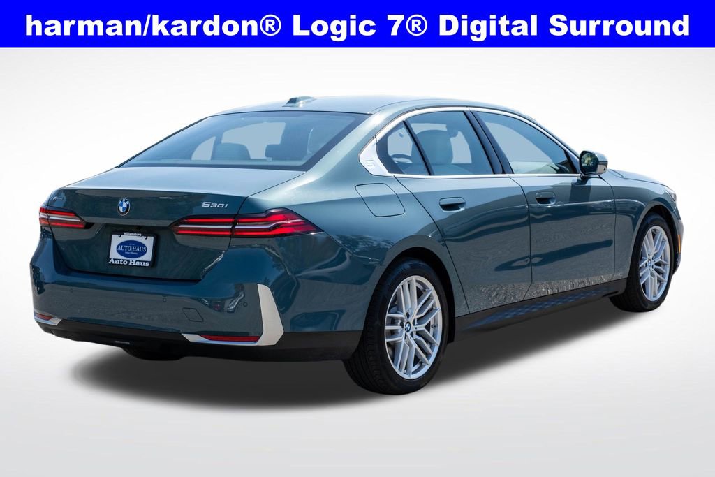 Used 2025 BMW 530i xDrive w/ Premium Package image 7