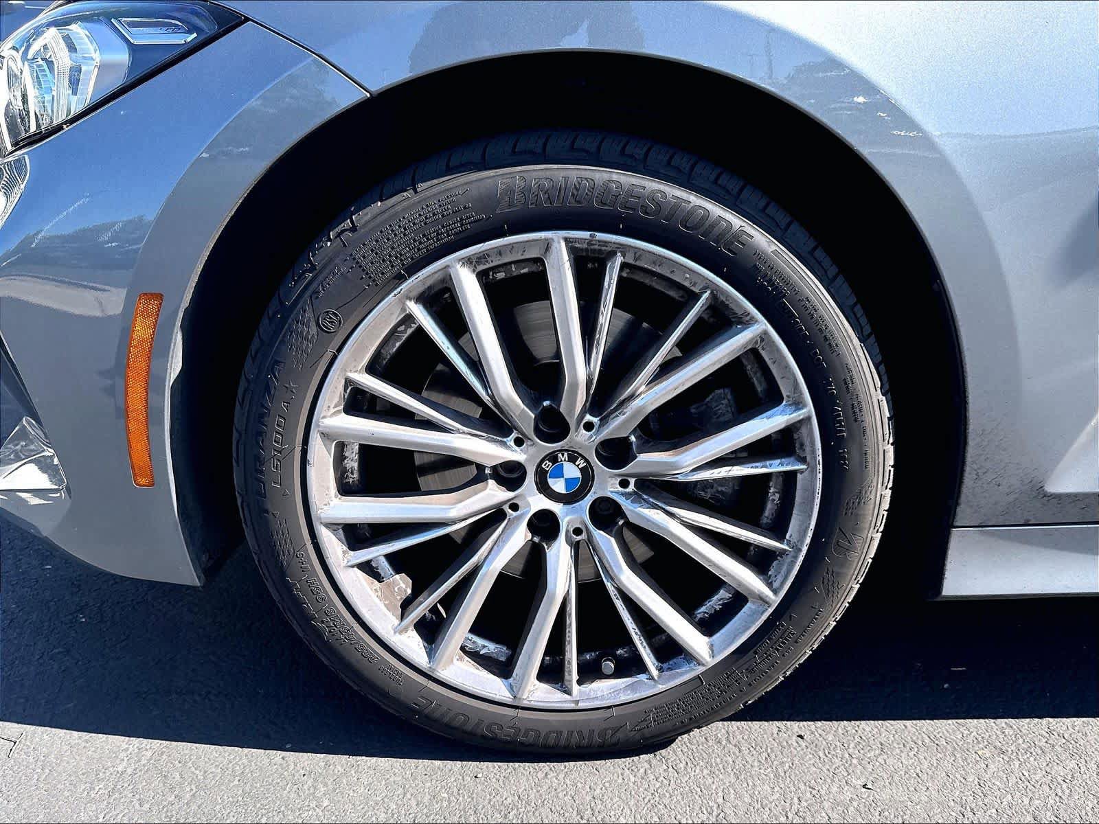 Certified 2024 BMW 330i Sedan w/ Convenience Package RWD image 32