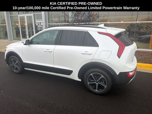 Certified 2025 Kia Niro EX image 18