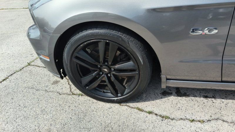 Used 2014 Ford Mustang GT RWD image 16