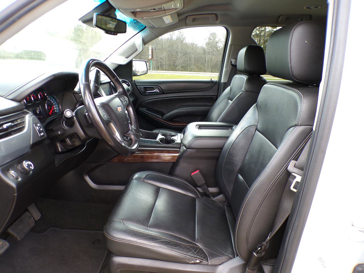 Used 2018 Chevrolet Suburban LT RWD image 35