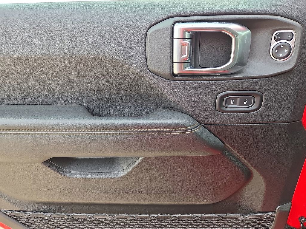 Used 2025 Jeep Wrangler Sahara 4xe image 21