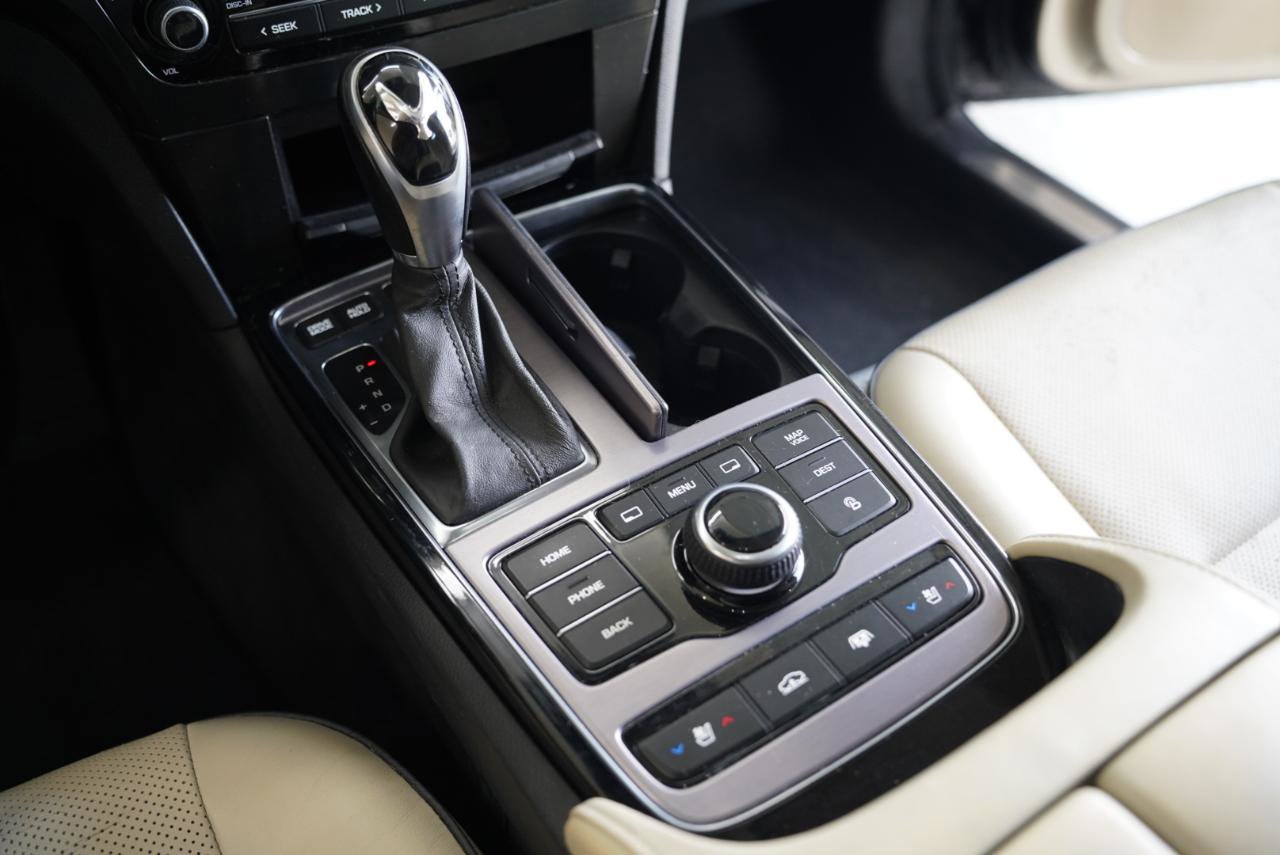Used 2016 Hyundai Equus Signature image 20