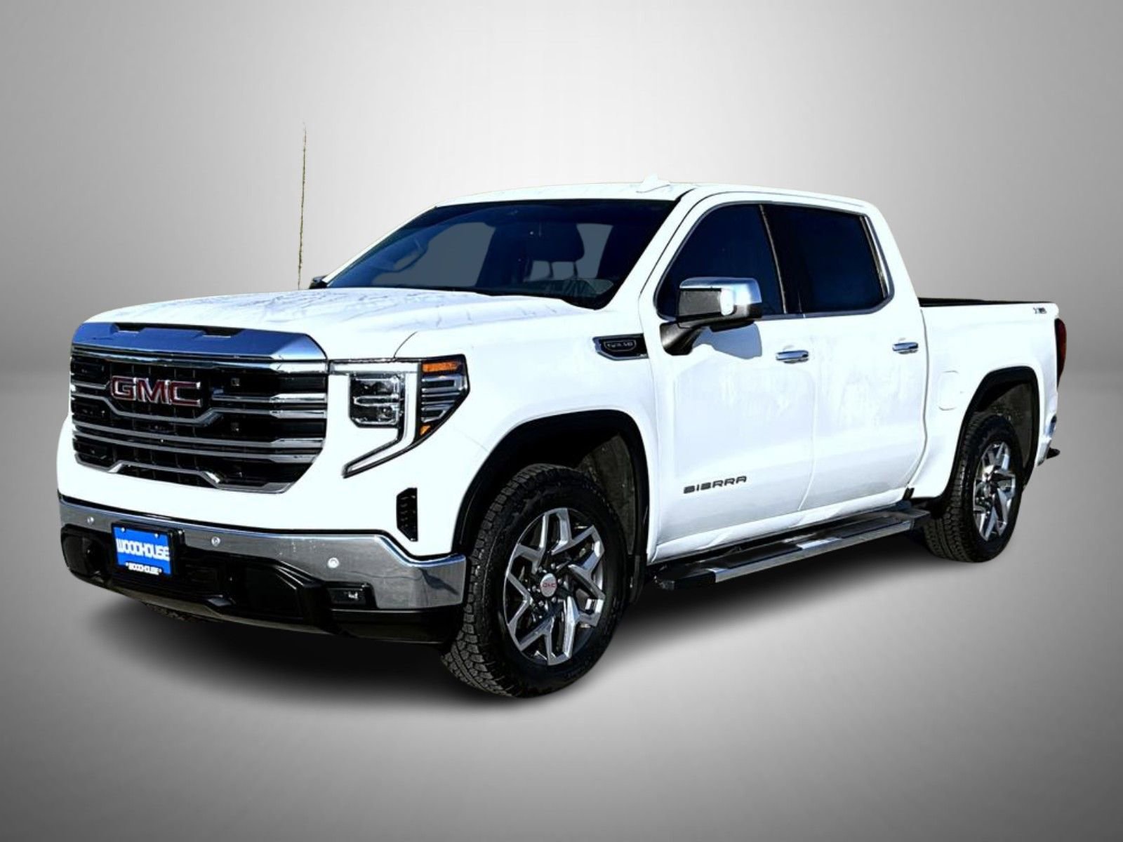 Used 2024 GMC Sierra 1500 SLT image 1