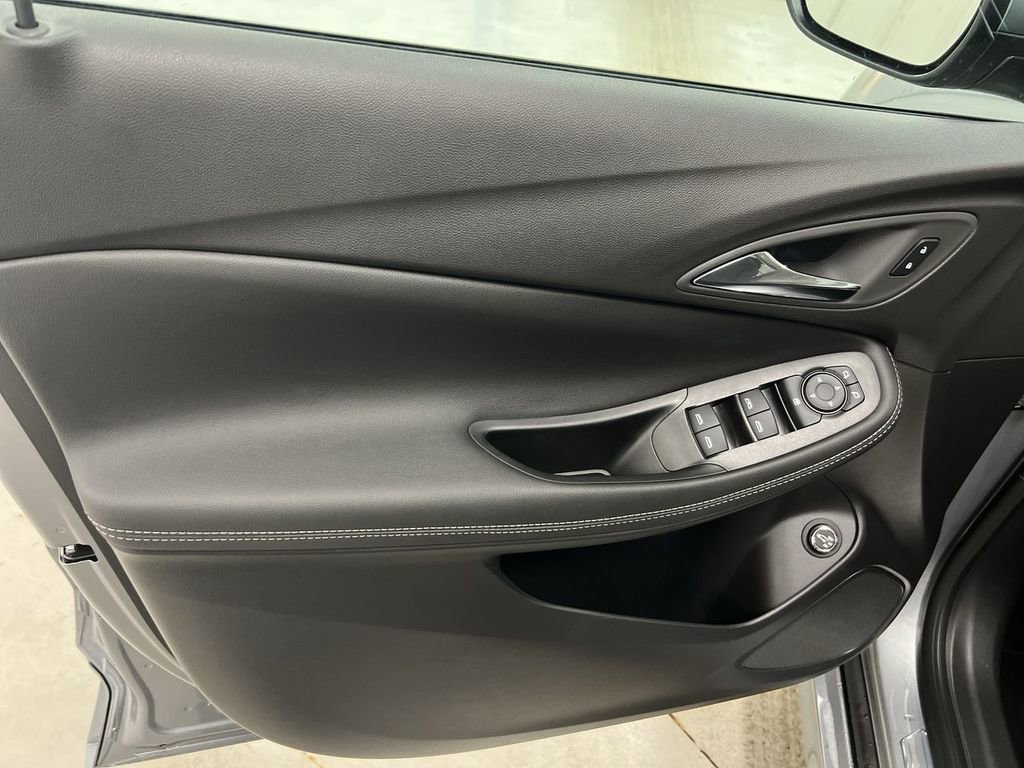 Used 2023 Buick Encore GX Select w/ Sport Touring Package image 20