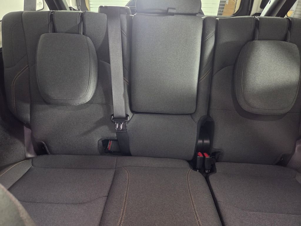 Used 2025 Jeep Wrangler Sahara w/ Safety Group image 23