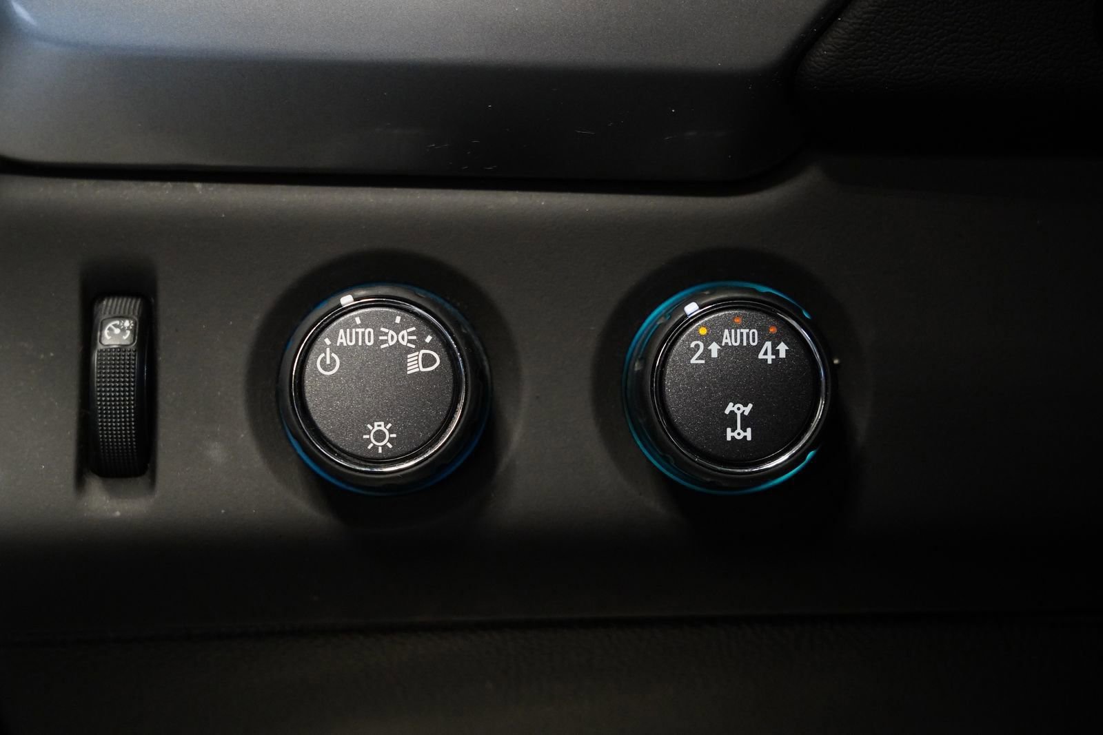 Used 2018 Chevrolet Tahoe LT image 25