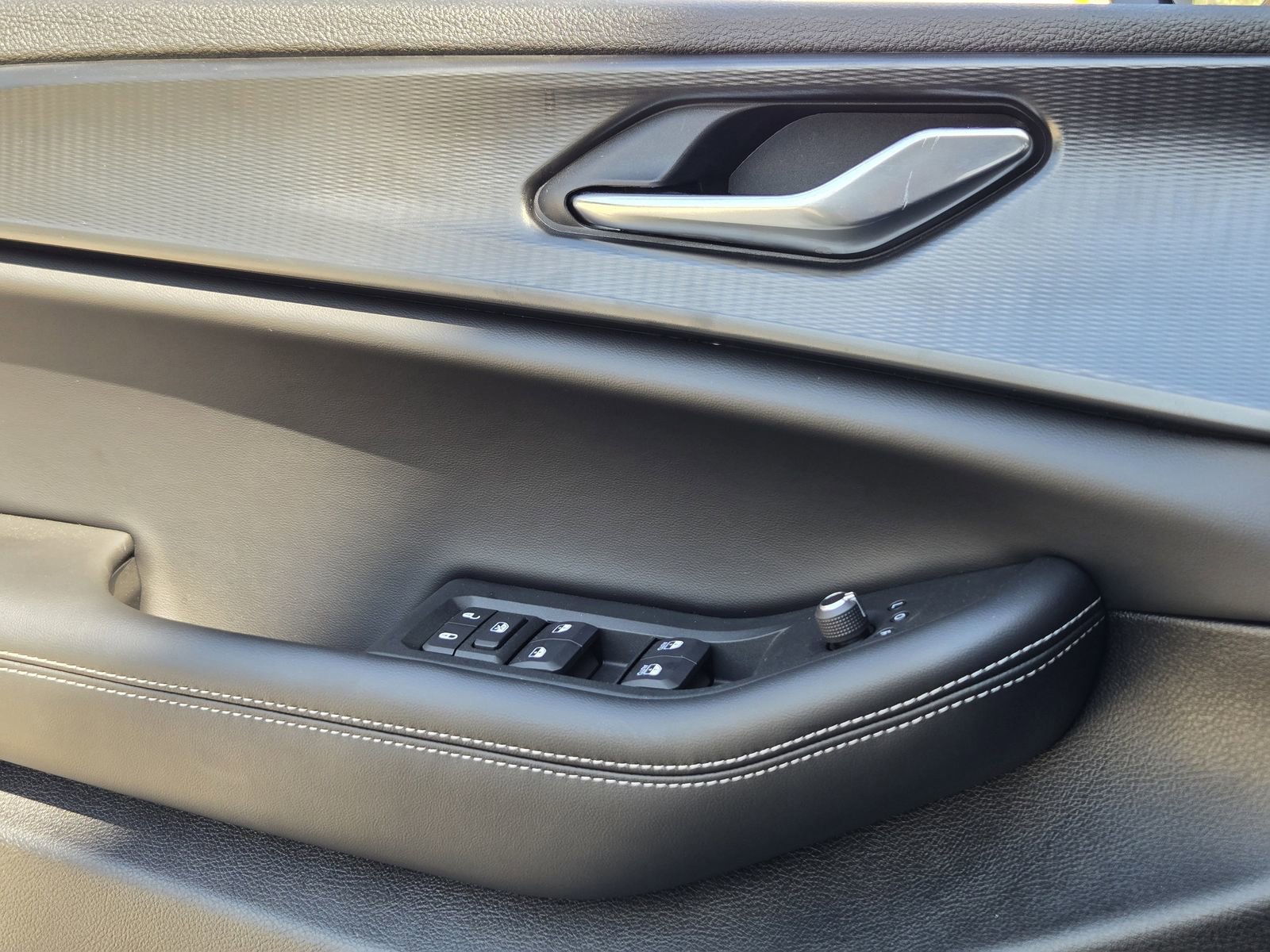 New 2025 Jeep Grand Cherokee L Laredo image 21