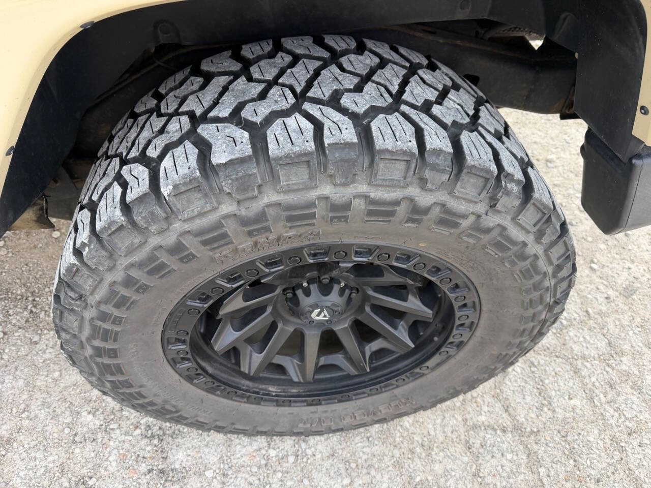 Used 2012 Jeep Wrangler Unlimited Sahara w/ Connectivity Group image 10