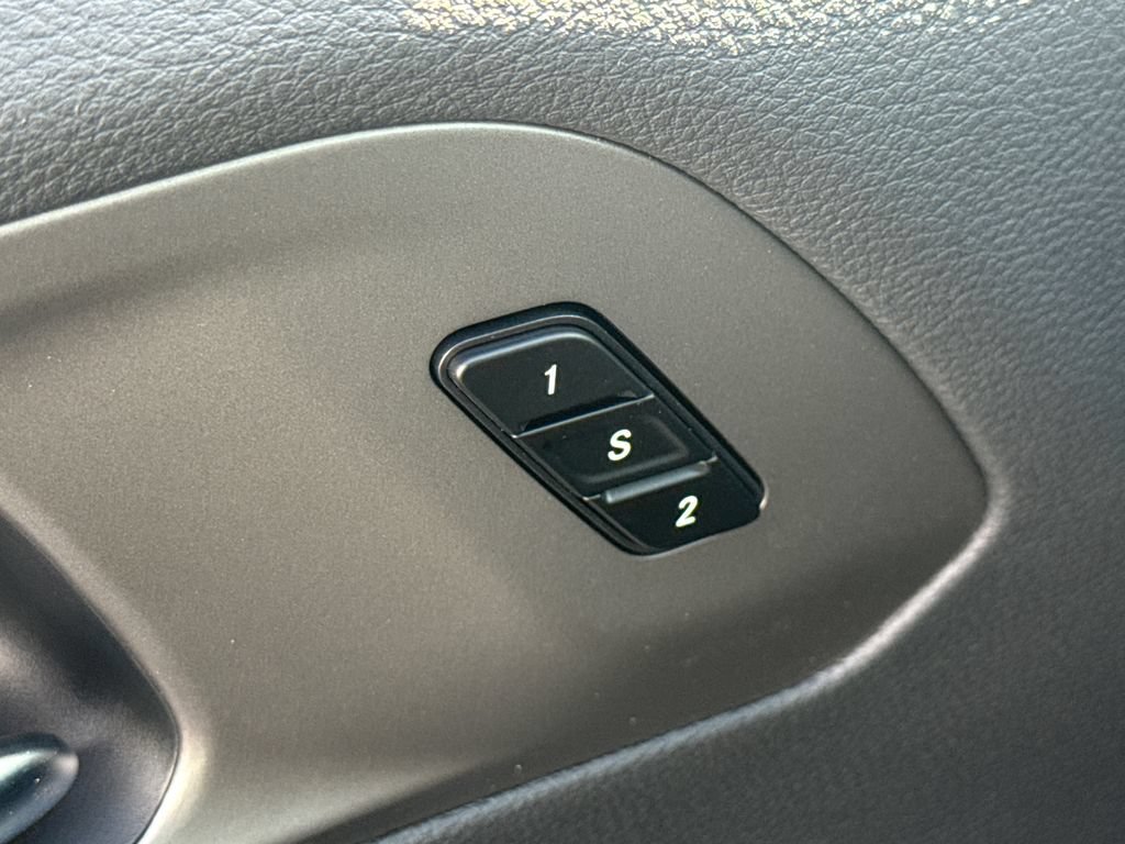 New 2027 Chrysler Pacifica Select FWD image 22